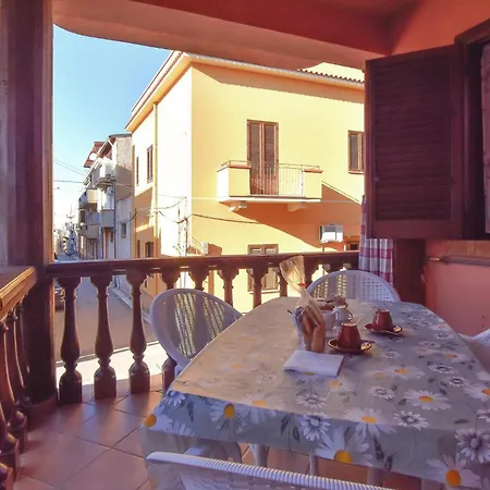 4 Bedroom Stunning In Holiday home Trappeto (Sicily)