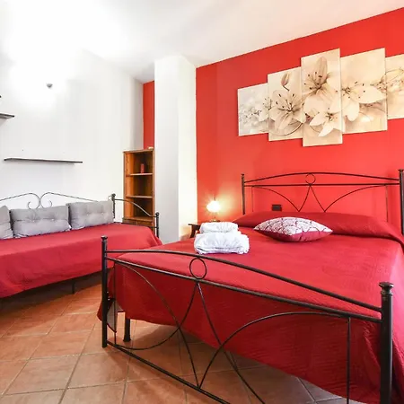 4 Bedroom Stunning In Holiday home Trappeto (Sicily)